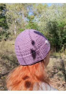 Вязаная шапка – бини фиолетового цвета